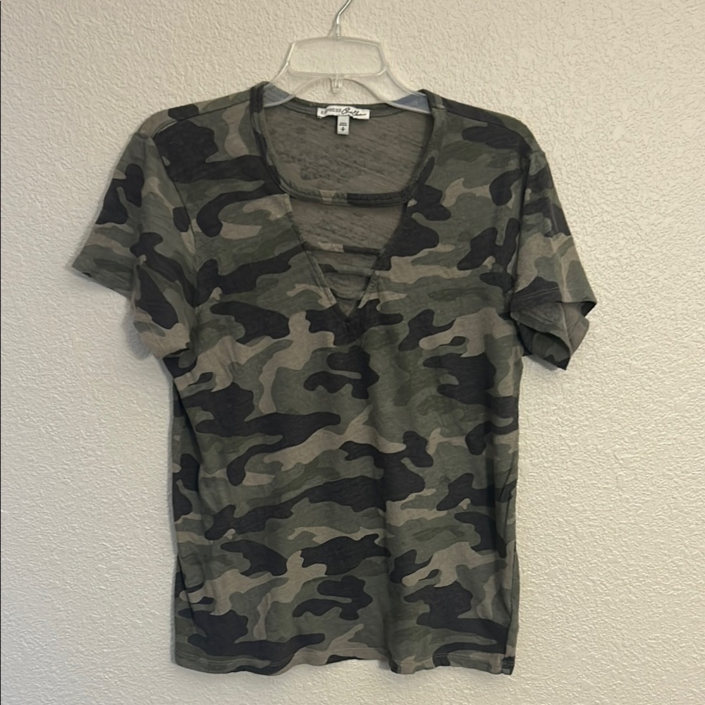Express Camo Short Sleeve Tee